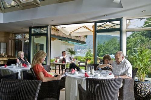 Hotel Landhaus Strobl Am See Бад-Висзе Экстерьер фото